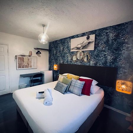 Apartament R1 Superking Sized Bed & 65" Tv On The Wall In Clapham Londyn Zewnętrze zdjęcie