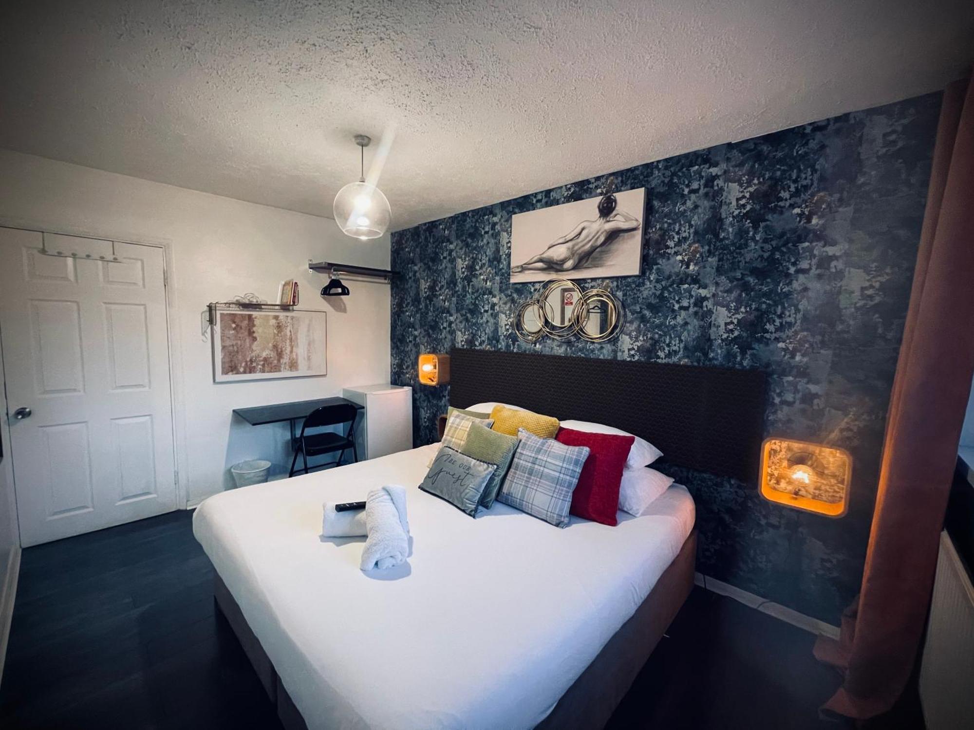 Apartament R1 Superking Sized Bed & 65" Tv On The Wall In Clapham Londyn Zewnętrze zdjęcie