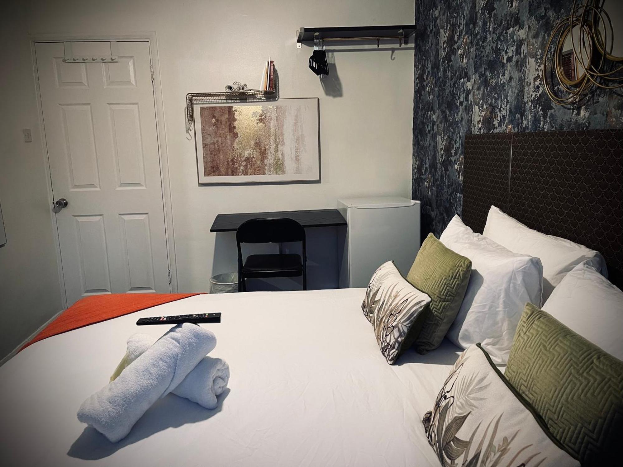 Apartament R1 Superking Sized Bed & 65" Tv On The Wall In Clapham Londyn Zewnętrze zdjęcie