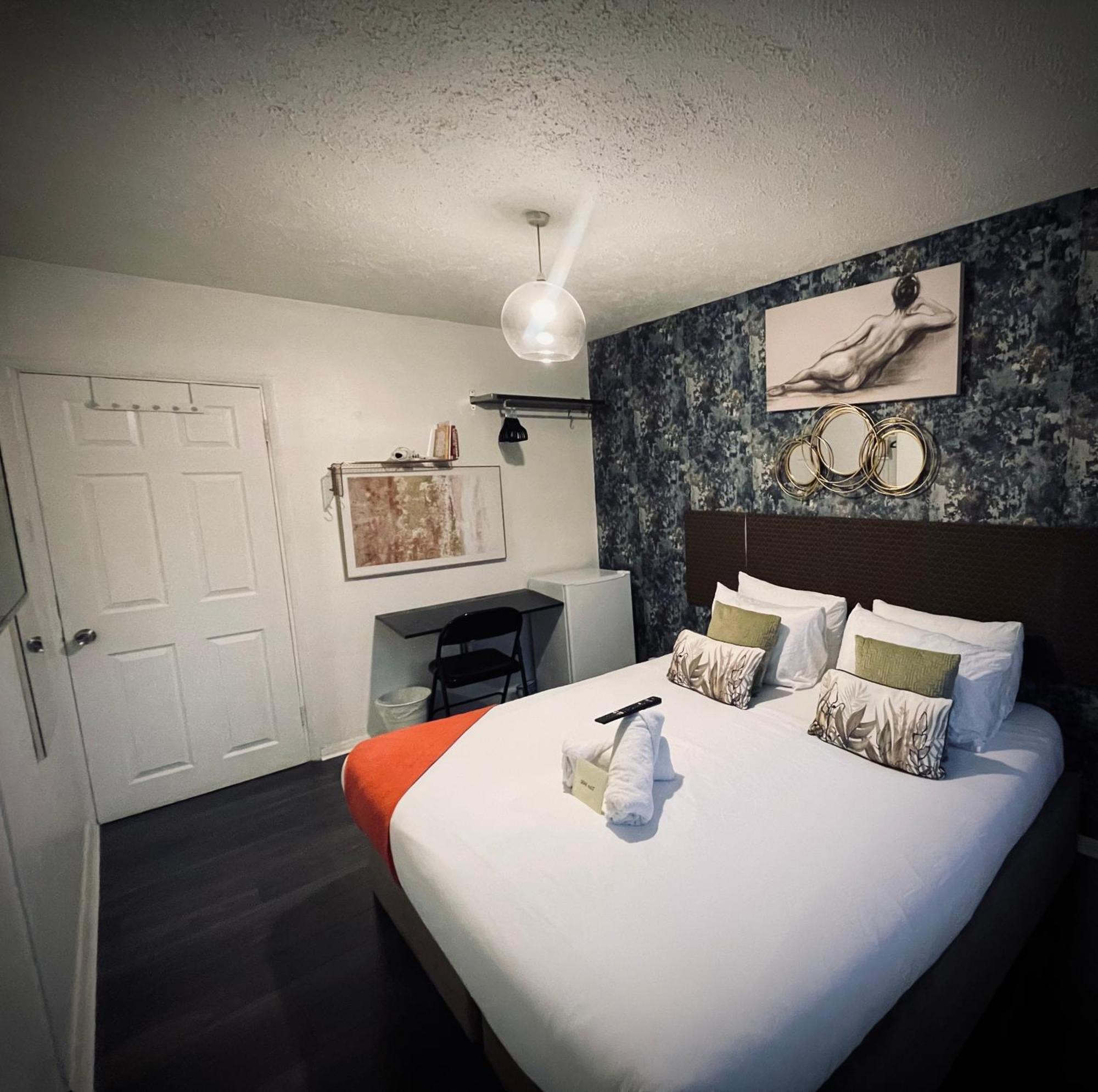 Apartament R1 Superking Sized Bed & 65" Tv On The Wall In Clapham Londyn Zewnętrze zdjęcie